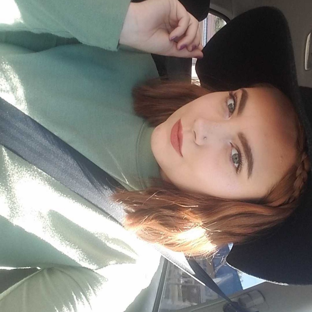 Meet your Posher, Makayla